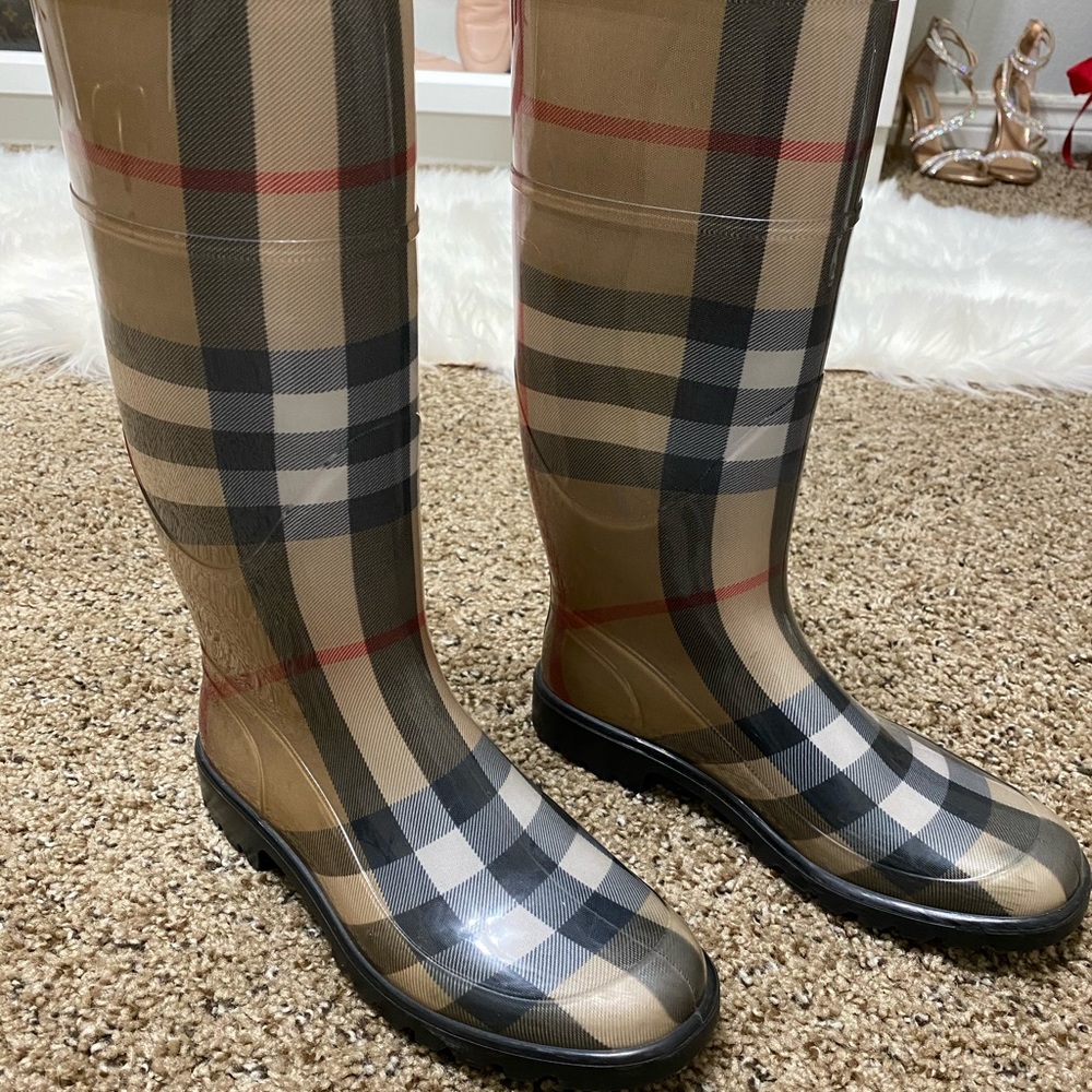 Burberry rain boots
